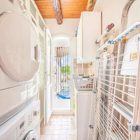 Plein Soleil - Piscine - Clim - Terrasse Holiday home